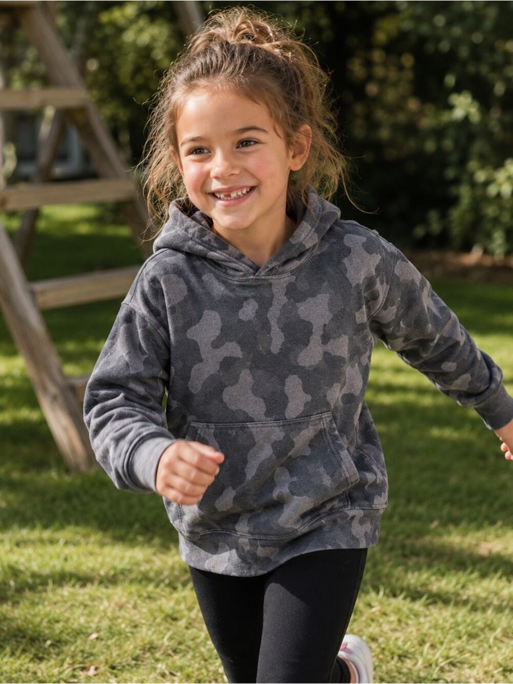 Zella Gray Camo Pullover Hoodie Fleece Lined Girls Size S 7/8